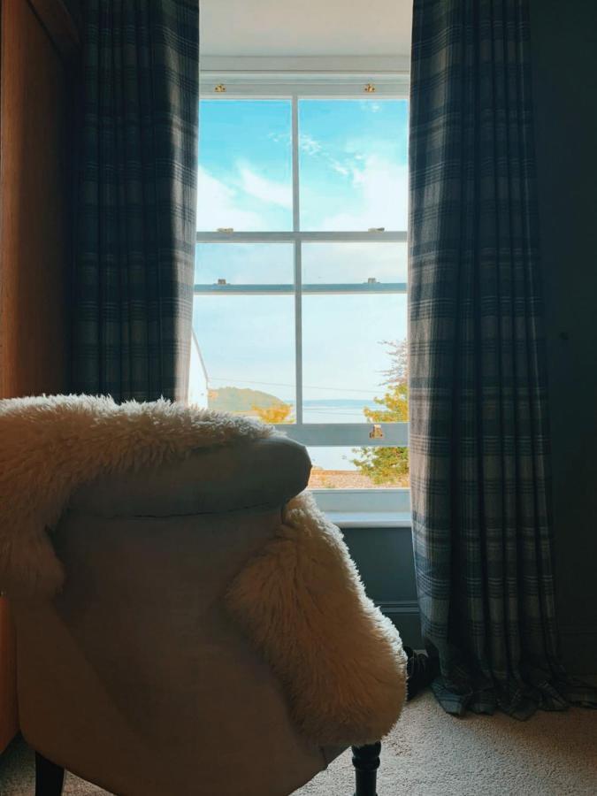拉恩Dylan Thomas Sea View住宿加早餐旅馆 外观 照片