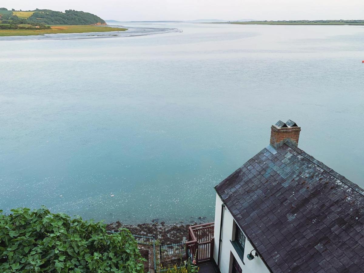 拉恩Dylan Thomas Sea View住宿加早餐旅馆 外观 照片