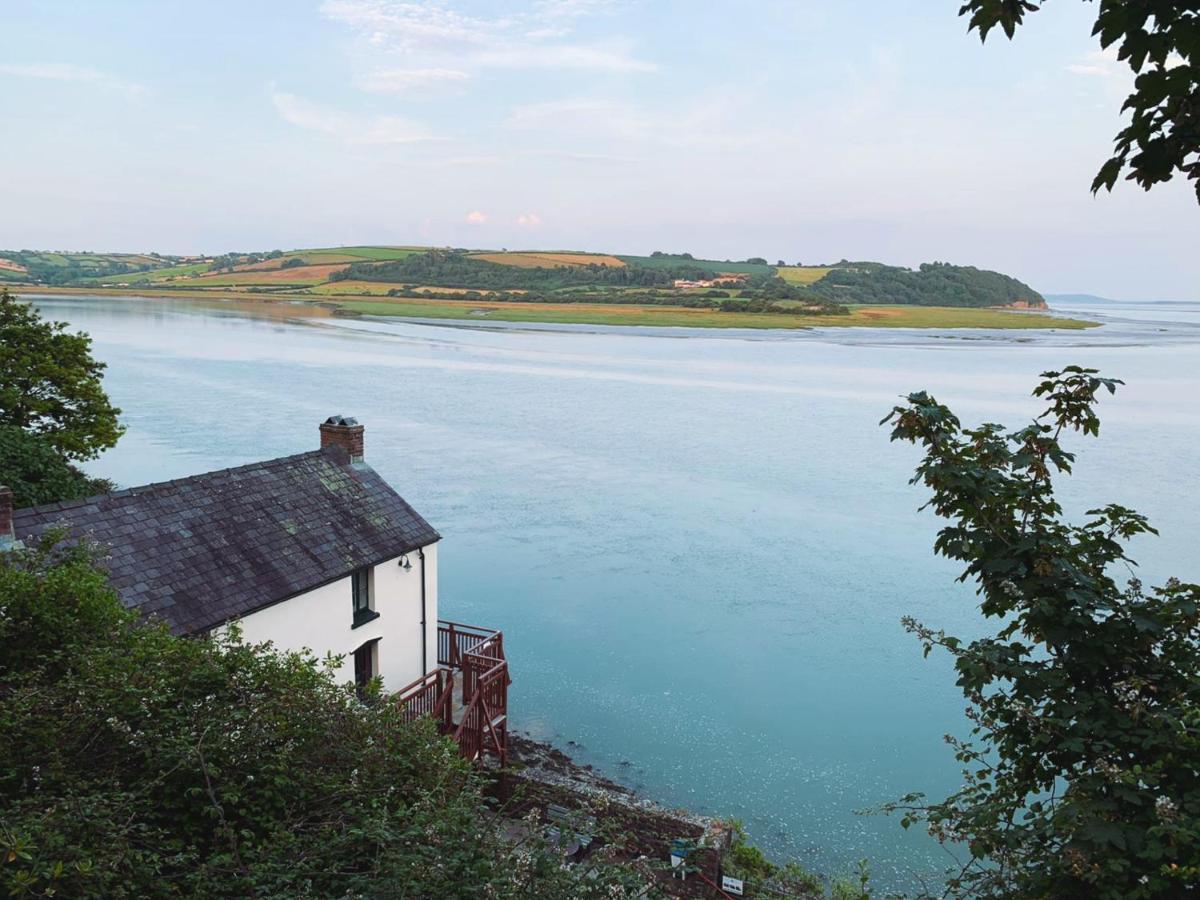 拉恩Dylan Thomas Sea View住宿加早餐旅馆 外观 照片